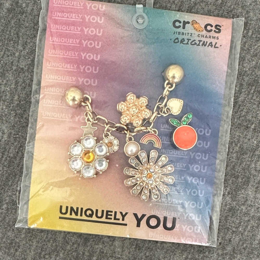 Crocs - Gold Charms